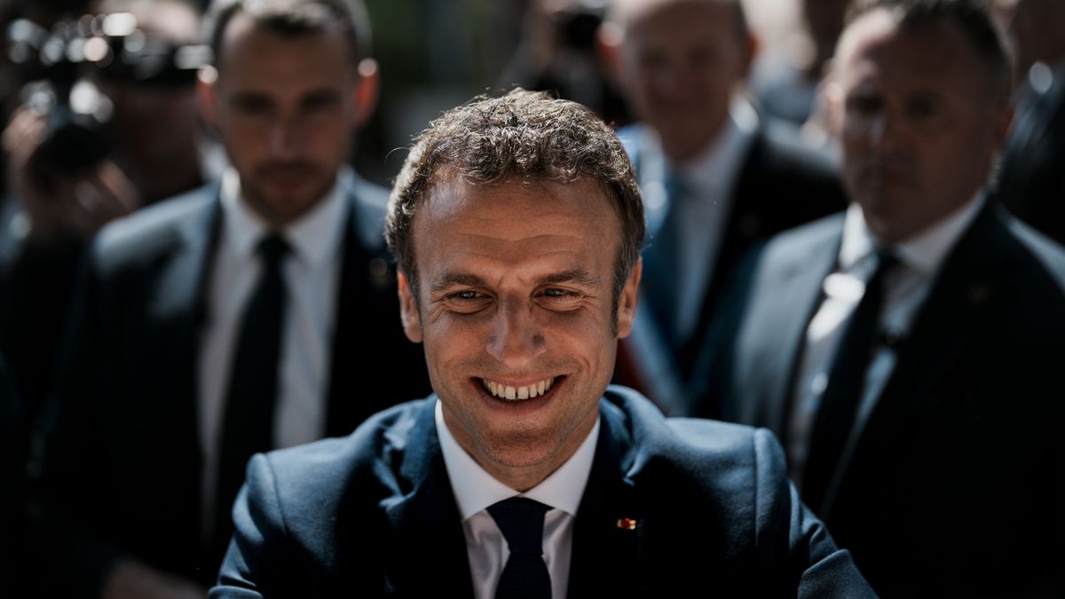 Francouzi opět zvolili Macrona prezidentem